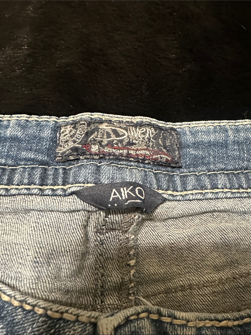 Silver Y2K Aiko Super Stretch Distressed Jean Shorts - Women's Size 31 - Picture 4 of 6